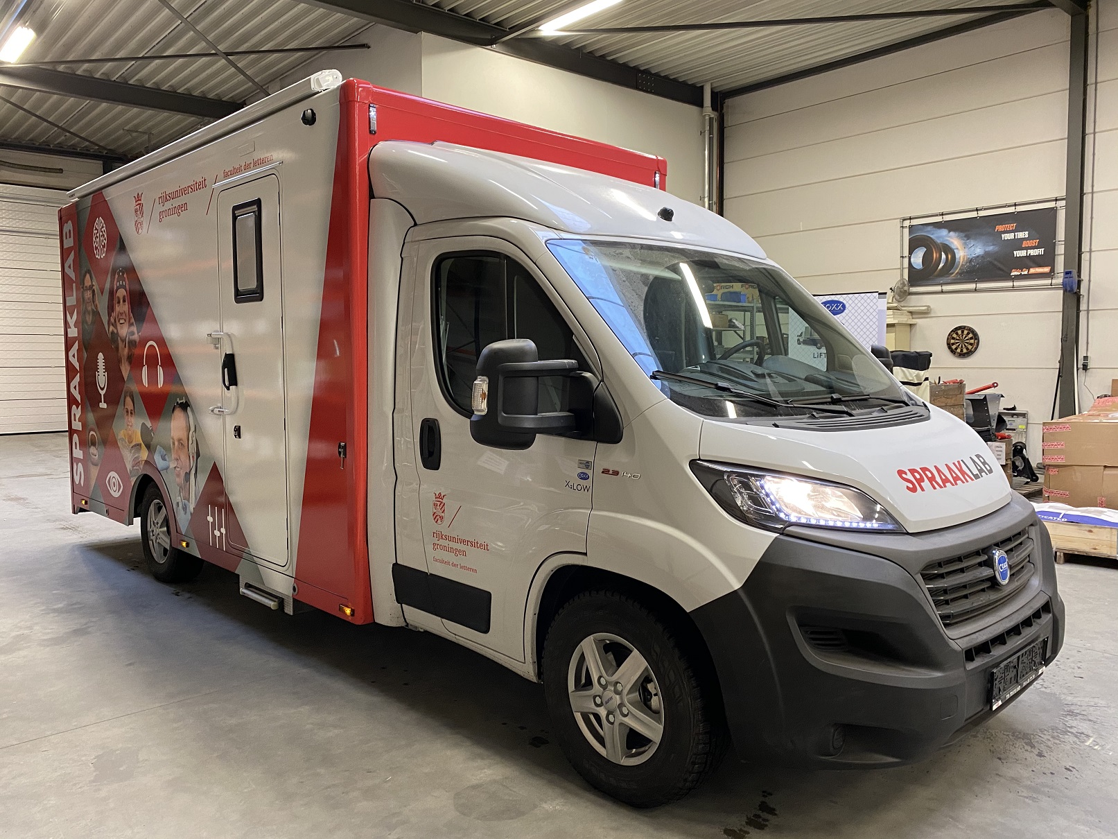 Coxx X-Low Mobile speech laboratory - Groningen University.