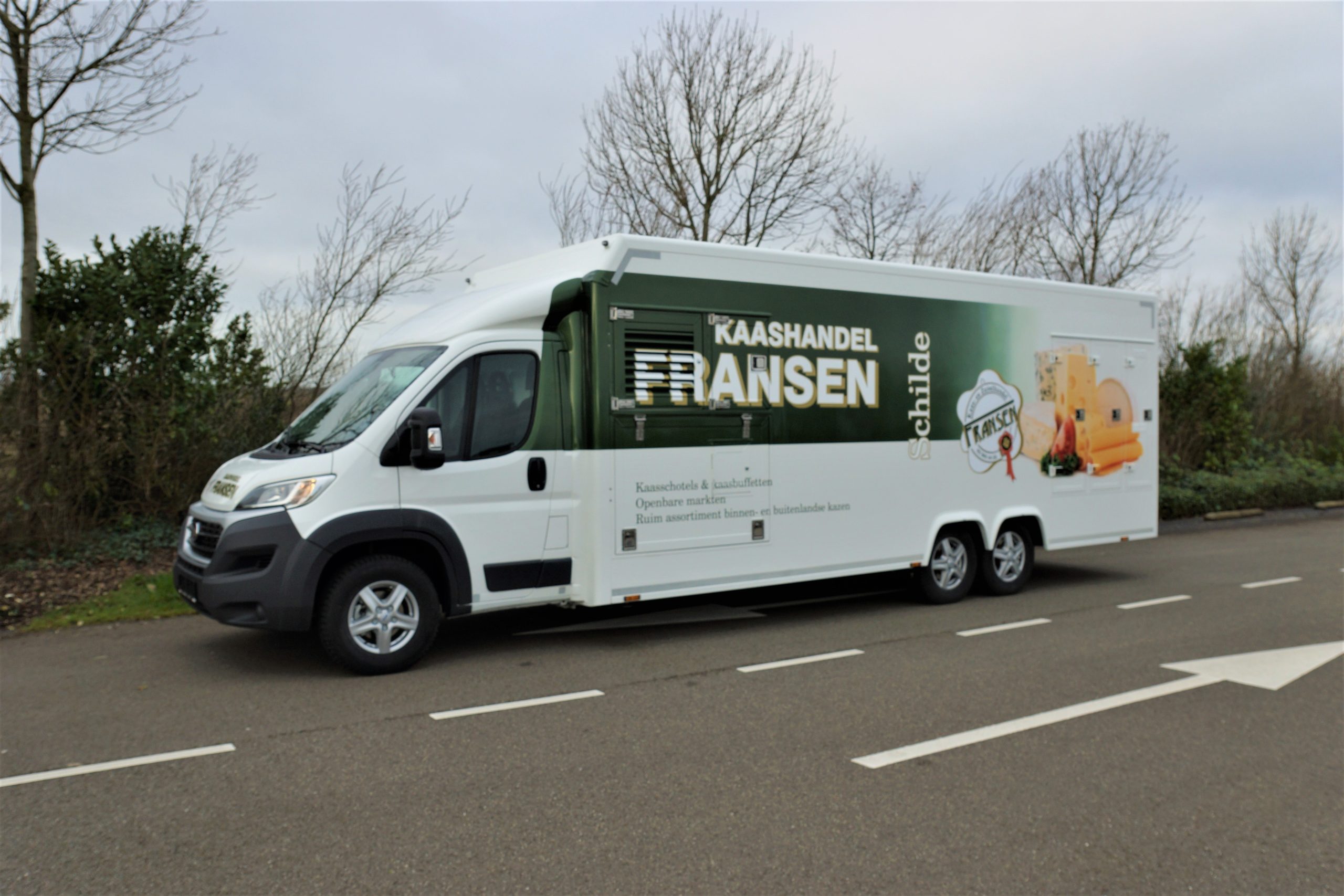 Coxx X-Low 7,5t tandem low floor food truck cheese